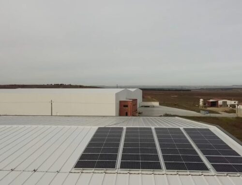 Instalación solar fotovoltaica de autoconsumo con compensación de excedentes. La Seca (Valladolid).